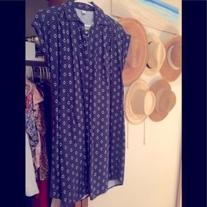 Dolphin hem shirt dress